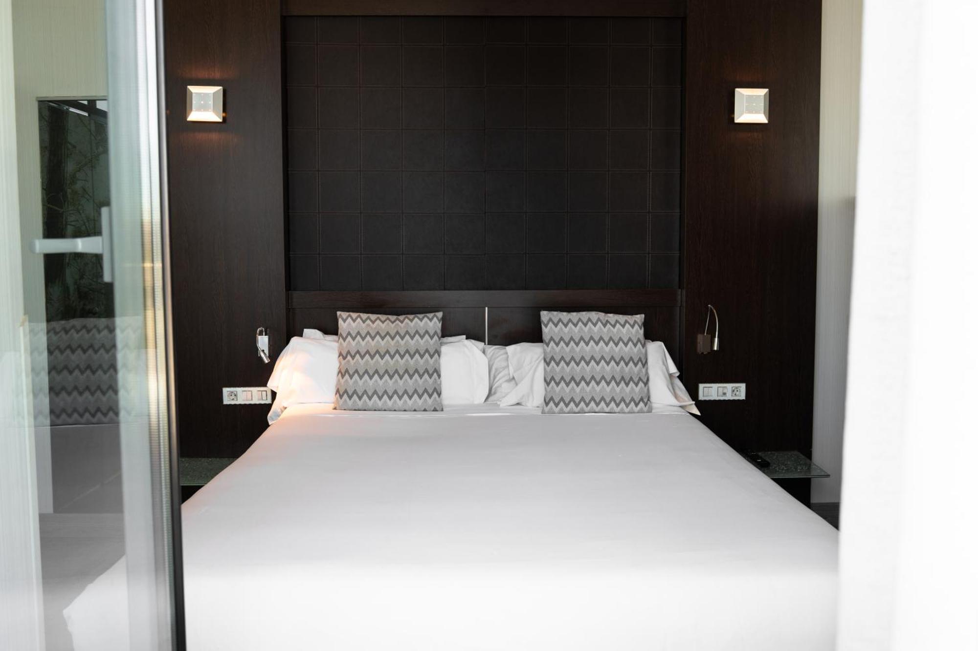 Petit Palace President Castellana Madrid Bagian luar foto